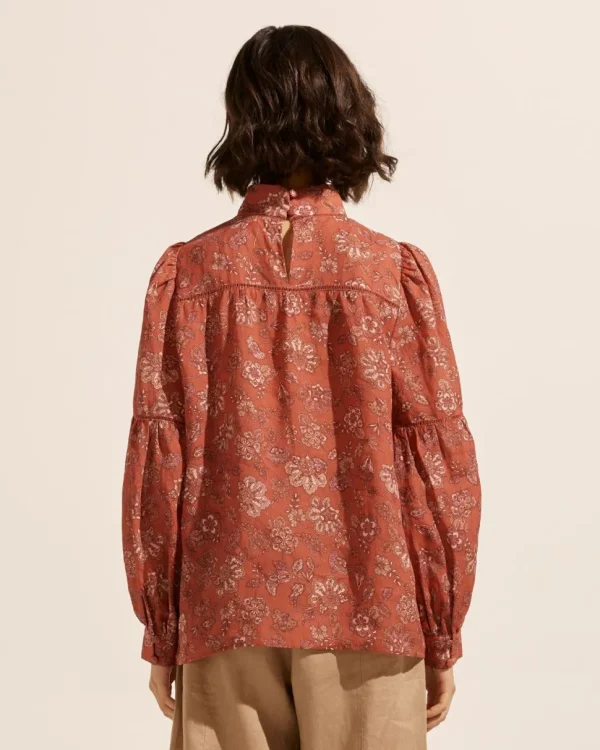 New zoe kratzmann Pace Top-Rust Paisley